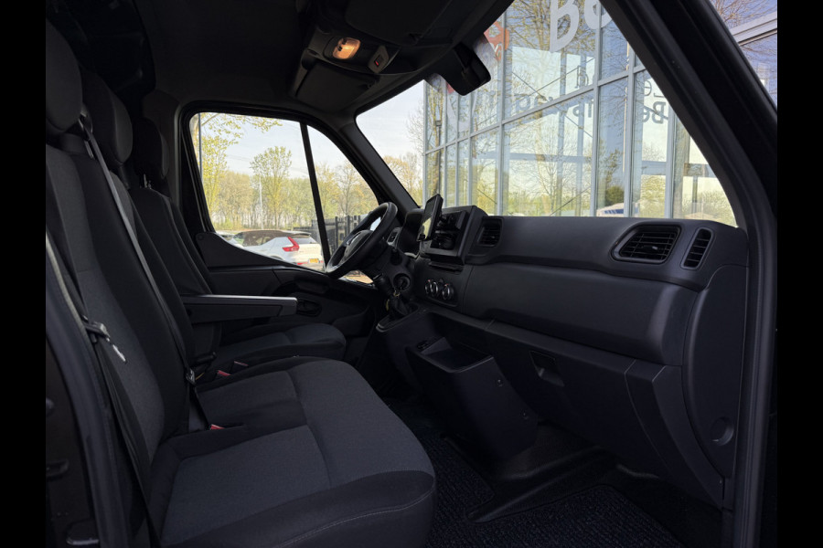 Renault Master T35 2.3 dCi 150 L2H2 ZB-Edition | Trekhaak | Carplay | Treeplanken | 18'' Sportvelgen