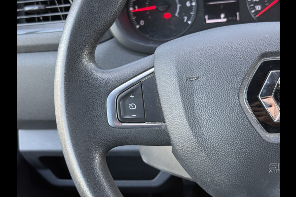 Renault Master T35 2.3 dCi 150 L2H2 ZB-Edition | Trekhaak | Carplay | Treeplanken | 18'' Sportvelgen