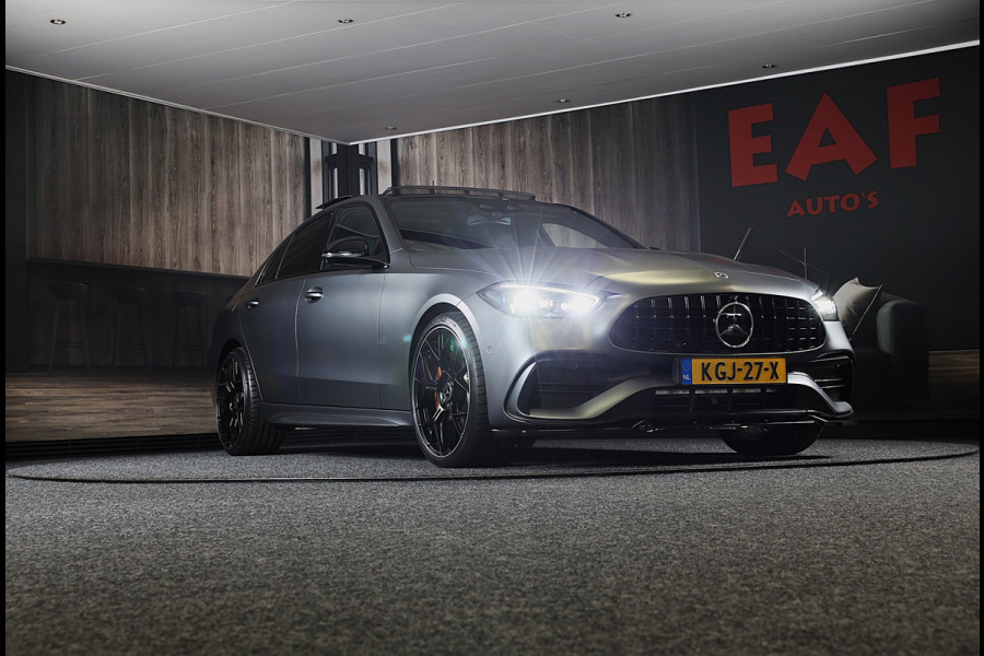 Mercedes-Benz C-Klasse 300 e AMG 63 Look / Massage / Burmester / Head Up / 360 Camera / Acc / Elek Stoelen / Open Pano / 20 Inch