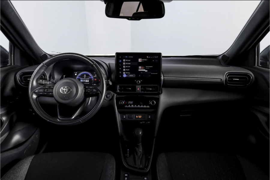 Toyota Yaris Cross 1.5 Hybrid 115 Dynamic | Dig.Cockpit | Adapt.Cruise | Stoel-+stuurverwarming | Camera | PDC | NAV+App.Connect | Auto.Airco | LM 17" | 6966