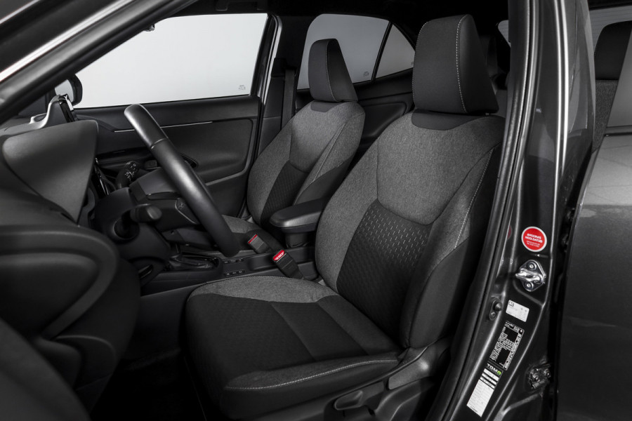 Toyota Yaris Cross 1.5 Hybrid 115 Dynamic | Dig.Cockpit | Adapt.Cruise | Stoel-+stuurverwarming | Camera | PDC | NAV+App.Connect | Auto.Airco | LM 17" | 6966