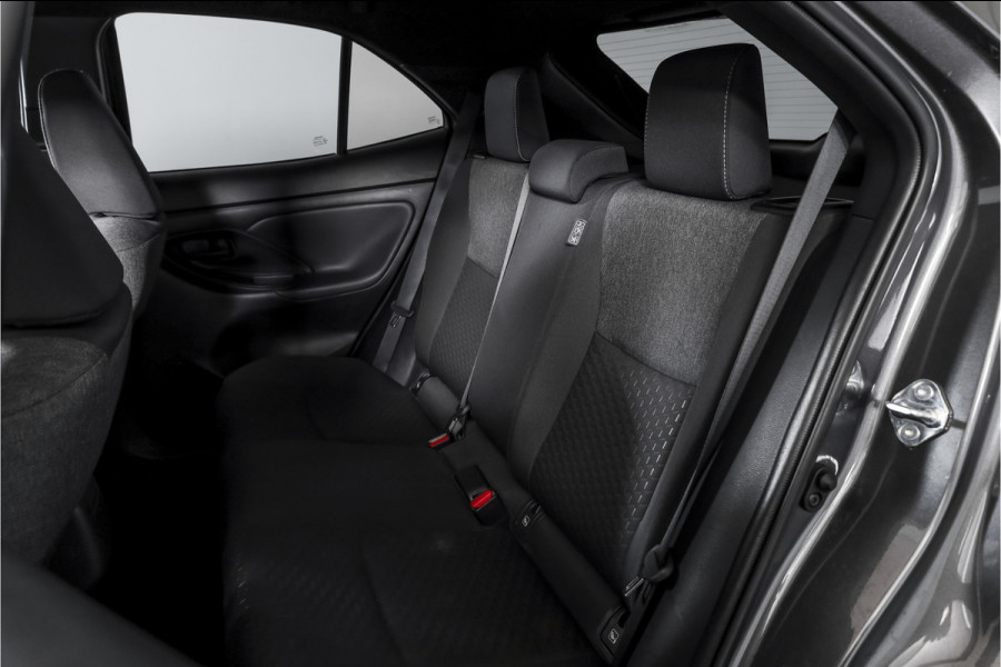 Toyota Yaris Cross 1.5 Hybrid 115 Dynamic | Dig.Cockpit | Adapt.Cruise | Stoel-+stuurverwarming | Camera | PDC | NAV+App.Connect | Auto.Airco | LM 17" | 6966