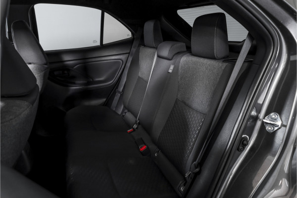 Toyota Yaris Cross 1.5 Hybrid 115 Dynamic | Dig.Cockpit | Adapt.Cruise | Stoel-+stuurverwarming | Camera | PDC | NAV+App.Connect | Auto.Airco | LM 17" | 6966
