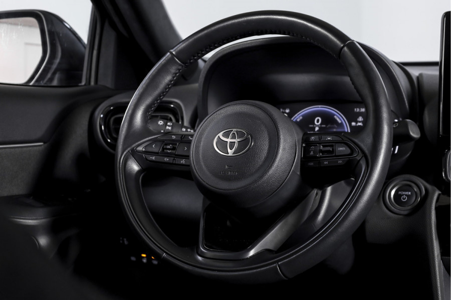 Toyota Yaris Cross 1.5 Hybrid 115 Dynamic | Dig.Cockpit | Adapt.Cruise | Stoel-+stuurverwarming | Camera | PDC | NAV+App.Connect | Auto.Airco | LM 17" | 6966