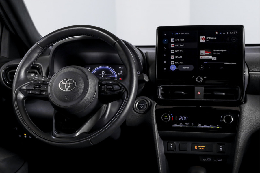 Toyota Yaris Cross 1.5 Hybrid 115 Dynamic | Dig.Cockpit | Adapt.Cruise | Stoel-+stuurverwarming | Camera | PDC | NAV+App.Connect | Auto.Airco | LM 17" | 6966