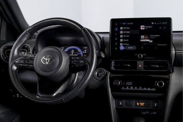 Toyota Yaris Cross 1.5 Hybrid 115 Dynamic | Dig.Cockpit | Adapt.Cruise | Stoel-+stuurverwarming | Camera | PDC | NAV+App.Connect | Auto.Airco | LM 17" | 6966
