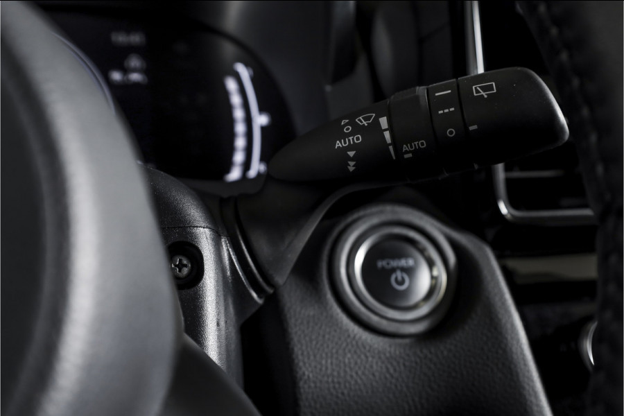 Toyota Yaris Cross 1.5 Hybrid 115 Dynamic | Dig.Cockpit | Adapt.Cruise | Stoel-+stuurverwarming | Camera | PDC | NAV+App.Connect | Auto.Airco | LM 17" | 6966