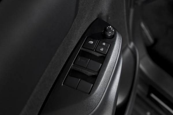 Toyota Yaris Cross 1.5 Hybrid 115 Dynamic | Dig.Cockpit | Adapt.Cruise | Stoel-+stuurverwarming | Camera | PDC | NAV+App.Connect | Auto.Airco | LM 17" | 6966