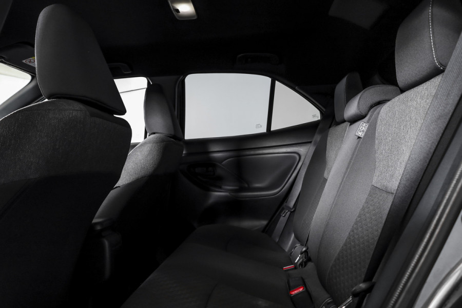 Toyota Yaris Cross 1.5 Hybrid 115 Dynamic | Dig.Cockpit | Adapt.Cruise | Stoel-+stuurverwarming | Camera | PDC | NAV+App.Connect | Auto.Airco | LM 17" | 6966