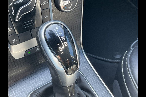 Volvo V40 2.0 D3 Business Sport Automaat Pano Nav/Cam Stoelverw Leer Orig.NL Voll.Onderhouden!