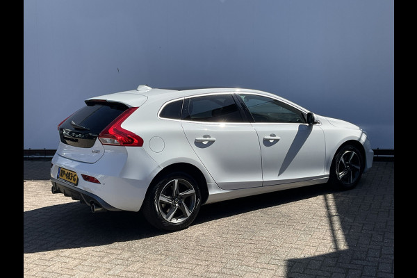 Volvo V40 2.0 D3 Business Sport Automaat Pano Nav/Cam Stoelverw Leer Orig.NL Voll.Onderhouden!