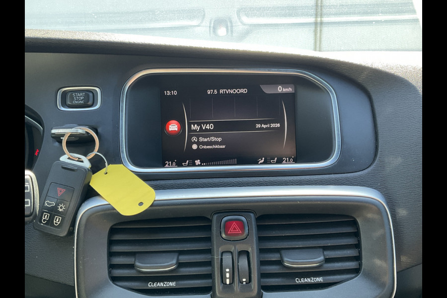 Volvo V40 2.0 D3 Business Sport Automaat Pano Nav/Cam Stoelverw Leer Orig.NL Voll.Onderhouden!