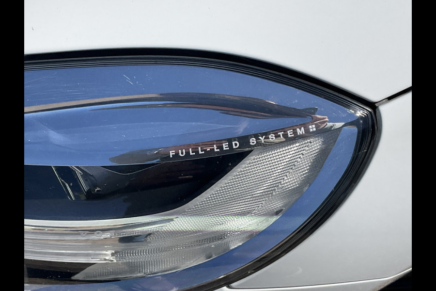 Volvo V40 2.0 D3 Business Sport Automaat Pano Nav/Cam Stoelverw Leer Orig.NL Voll.Onderhouden!