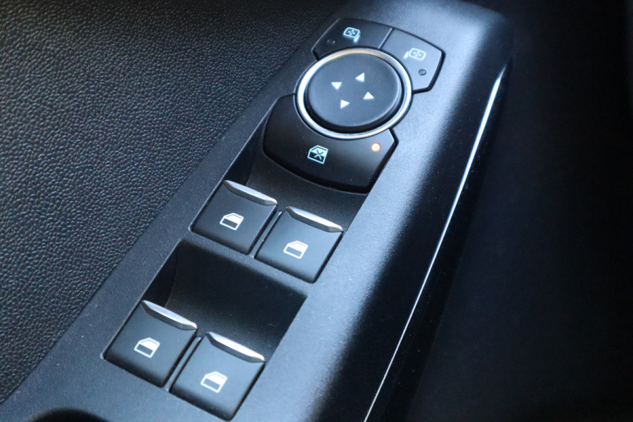Ford Fiesta 1.0 EcoBoost Titanium | Carplay | Parkeersensoren |