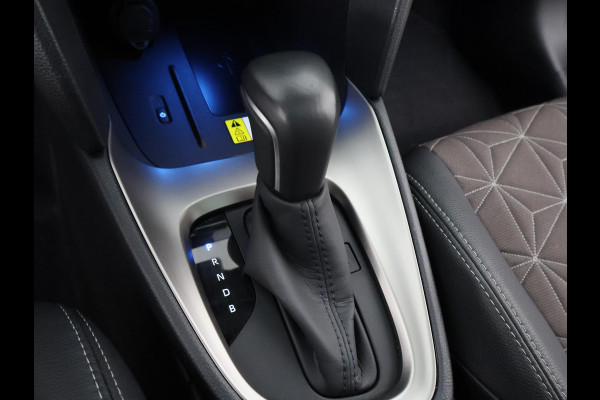 Toyota Yaris Cross 1.5 Hybrid Executive Bi-Tone | Panoramadak | Apple Carplay & AndroidAUTO | Dodehoek Detectie