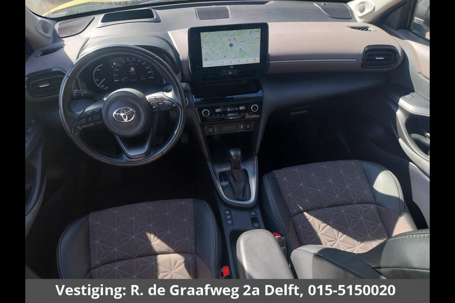 Toyota Yaris Cross 1.5 Hybrid Executive Bi-Tone | Panoramadak | Dodehoek Detectie | HUD | Navigatie