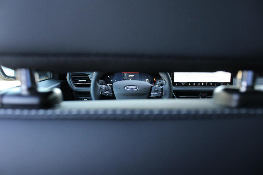 Ford Kuga 2.5 PHEV Active X 243pk | Driver Assistance Pack | Winterpack | Technology Pack | Panoramadak | All Weather Banden
