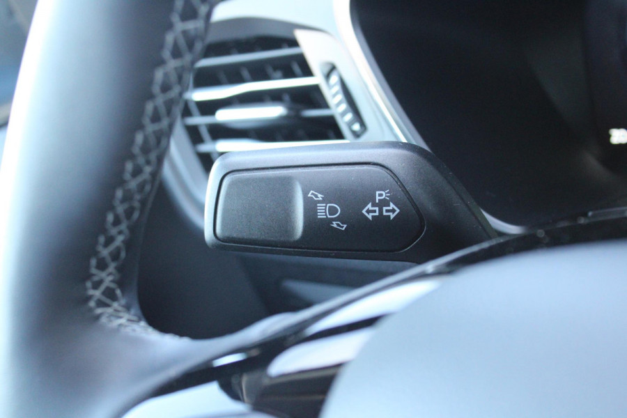 Ford Kuga 2.5 PHEV Active X 243pk | Driver Assistance Pack | Winterpack | Technology Pack | Panoramadak | All Weather Banden