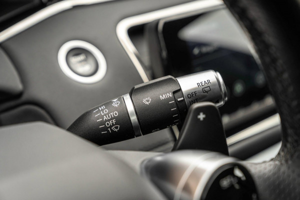 Land Rover Range Rover Evoque 2.0 P250 AWD R-Dynamic HSE ACC Meridian Leder Memory Keyless 20''