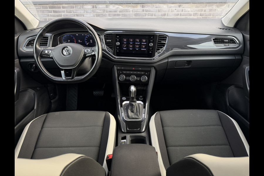 Volkswagen T-Roc 1.5 TSI Sport LED | Trekhaak | Carplay | Camera | Virtual Cockpit | PDC