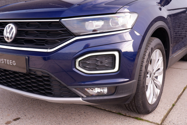 Volkswagen T-Roc 1.5 TSI Sport LED | Trekhaak | Carplay | Camera | Virtual Cockpit | PDC
