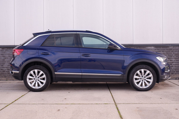 Volkswagen T-Roc 1.5 TSI Sport LED | Trekhaak | Carplay | Camera | Virtual Cockpit | PDC