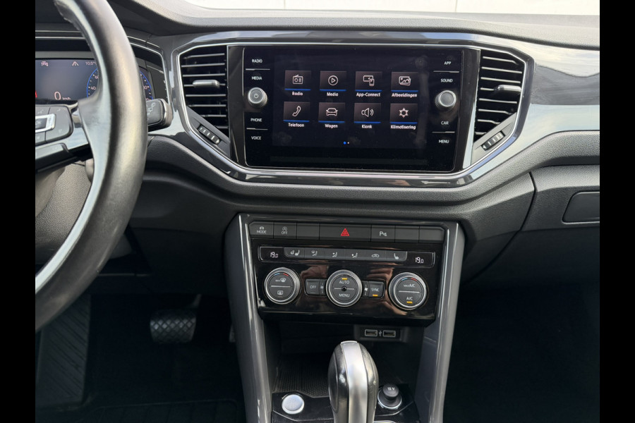 Volkswagen T-Roc 1.5 TSI Sport LED | Trekhaak | Carplay | Camera | Virtual Cockpit | PDC