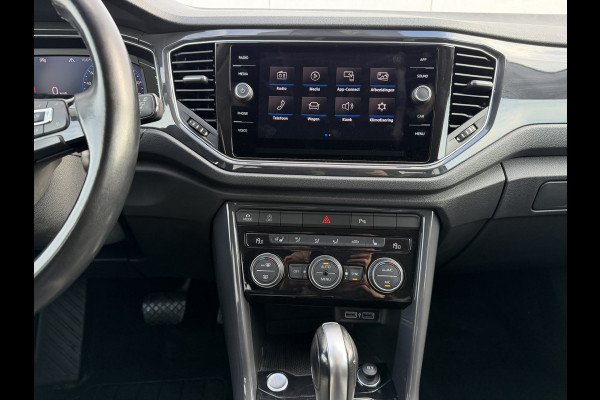Volkswagen T-Roc 1.5 TSI Sport LED | Trekhaak | Carplay | Camera | Virtual Cockpit | PDC