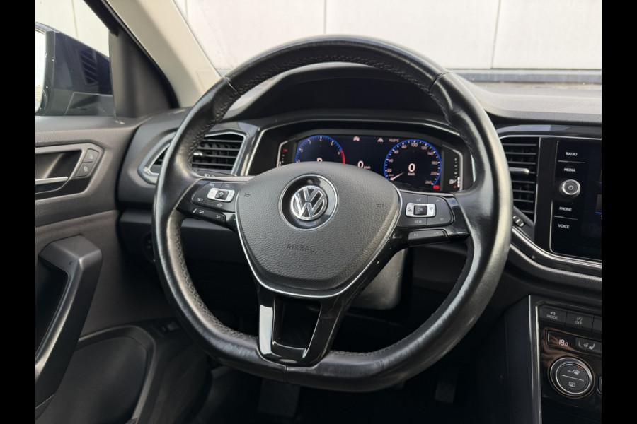 Volkswagen T-Roc 1.5 TSI Sport LED | Trekhaak | Carplay | Camera | Virtual Cockpit | PDC