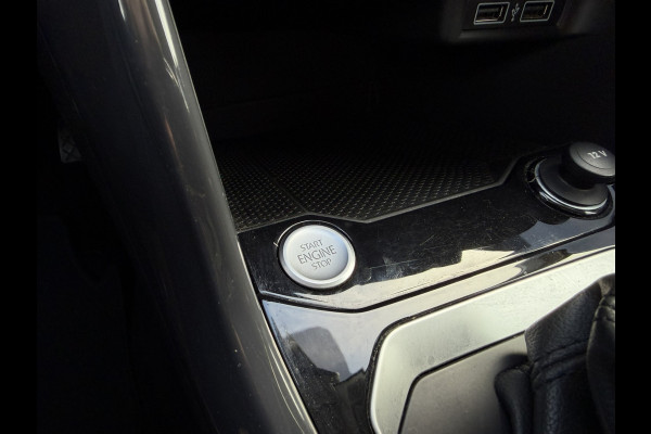 Volkswagen T-Roc 1.5 TSI Sport LED | Trekhaak | Carplay | Camera | Virtual Cockpit | PDC