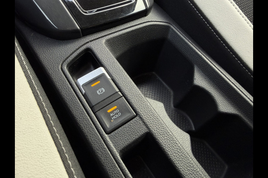 Volkswagen T-Roc 1.5 TSI Sport LED | Trekhaak | Carplay | Camera | Virtual Cockpit | PDC