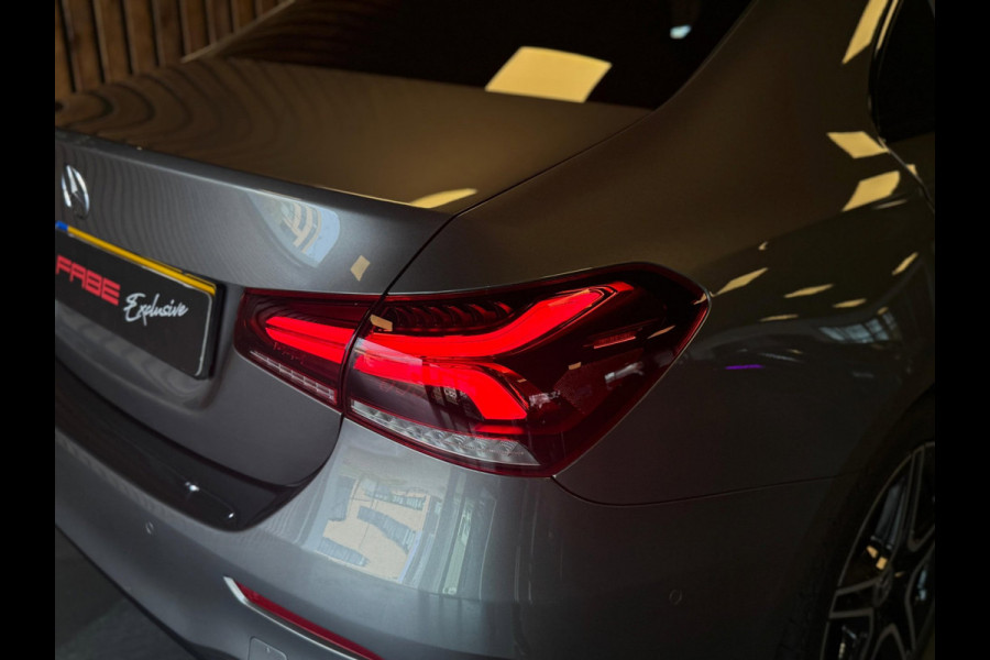 Mercedes-Benz A-Klasse 250 Premium Plus / Pano / Camera / Keyless / Sfeerverlichting / Burmester