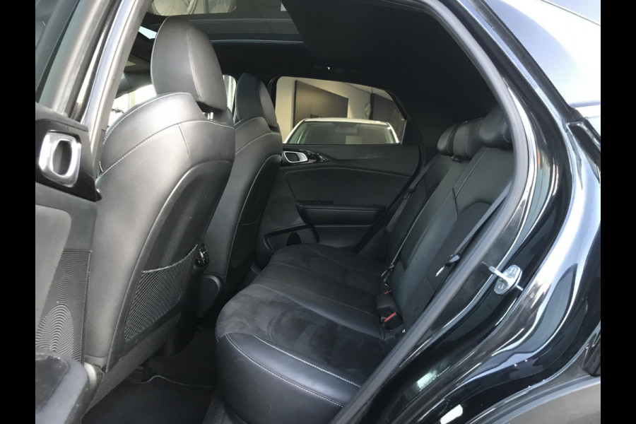 Kia Xceed 1.0 Black Edition Panoramadak 7 JAAR GARANTIE