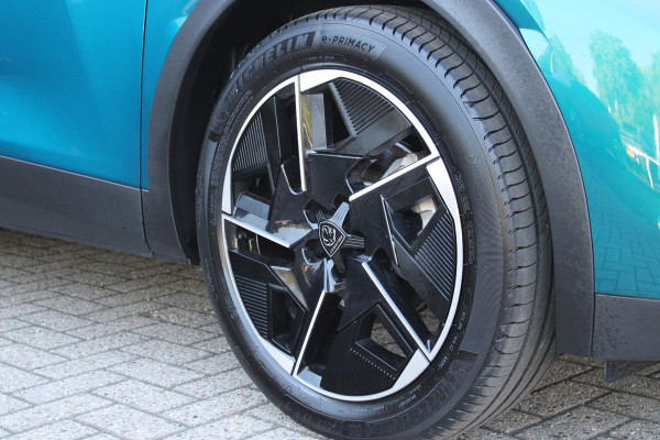 Peugeot 408 1.2 Hybrid 145PK AUTOMAAT GT | 360° CAMERA | DODEHOEK DETECTIE | KEYLESS ENTRY/START | ADAPTIVE CRUISE CONTROL | NAVIGATIE | DRAADLOZE APPLE CARPLAY/ANDROID AUTO | PARKEERSENSOREN VOOR + ACHTER | LED MATRIX KOPLAMPEN | 19" LICHTMETALEN VELGEN | ELEKTRISCH BEDIENBARE ACHTERKLEP | CLIMATE CONTROL | STUUR VERWARMING |