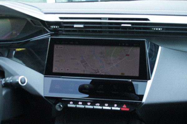 Peugeot 408 1.2 Hybrid 145PK AUTOMAAT GT | 360° CAMERA | DODEHOEK DETECTIE | KEYLESS ENTRY/START | ADAPTIVE CRUISE CONTROL | NAVIGATIE | DRAADLOZE APPLE CARPLAY/ANDROID AUTO | PARKEERSENSOREN VOOR + ACHTER | LED MATRIX KOPLAMPEN | 19" LICHTMETALEN VELGEN | ELEKTRISCH BEDIENBARE ACHTERKLEP | CLIMATE CONTROL | STUUR VERWARMING |