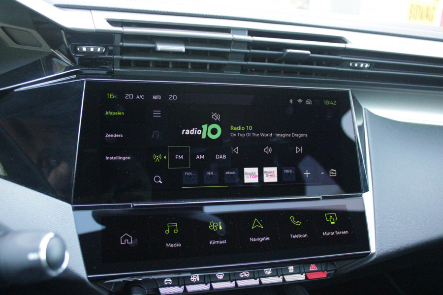 Peugeot 408 1.2 Hybrid 145PK AUTOMAAT GT | 360° CAMERA | DODEHOEK DETECTIE | KEYLESS ENTRY/START | ADAPTIVE CRUISE CONTROL | NAVIGATIE | DRAADLOZE APPLE CARPLAY/ANDROID AUTO | PARKEERSENSOREN VOOR + ACHTER | LED MATRIX KOPLAMPEN | 19" LICHTMETALEN VELGEN | ELEKTRISCH BEDIENBARE ACHTERKLEP | CLIMATE CONTROL | STUUR VERWARMING |