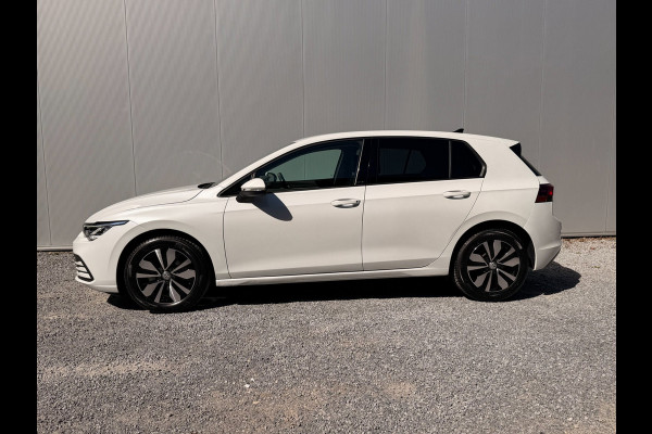 Volkswagen Golf 1.0 eTSI Move IQ Drive Virtuall ACC Carplay Sfeer Stoel/stuurverw