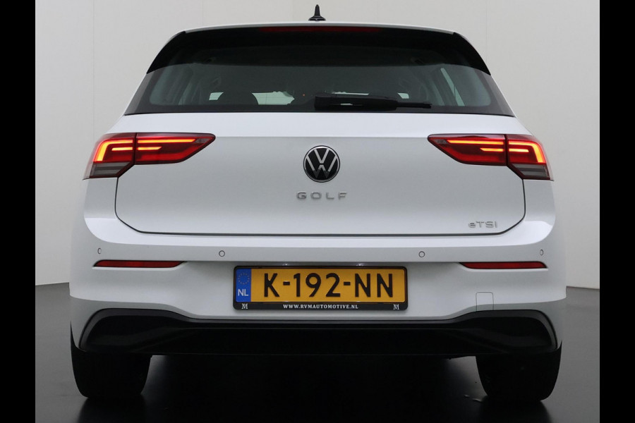 Volkswagen Golf 1.0 eTSI Life Business AUTOMAAT| ADAPTIVE CRUISE CONTROL| STOEL+ STUURVERWARMING| APPLE CARPLAY/ ANDROID AUTO| 18 INCH HOOGLANS ZWARTE VELGEN| BTW| RIJKLAAPRIJS INCL. 12 MND BOVAG GARANTIE