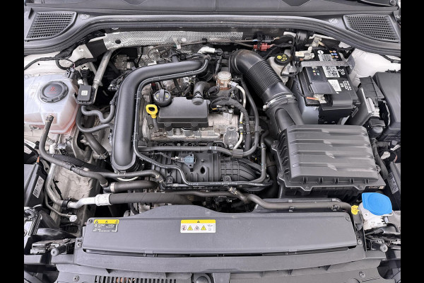 Volkswagen Golf 1.0 eTSI Life Business AUTOMAAT| ADAPTIVE CRUISE CONTROL| STOEL+ STUURVERWARMING| APPLE CARPLAY/ ANDROID AUTO| 18 INCH HOOGLANS ZWARTE VELGEN| BTW| RIJKLAAPRIJS INCL. 12 MND BOVAG GARANTIE