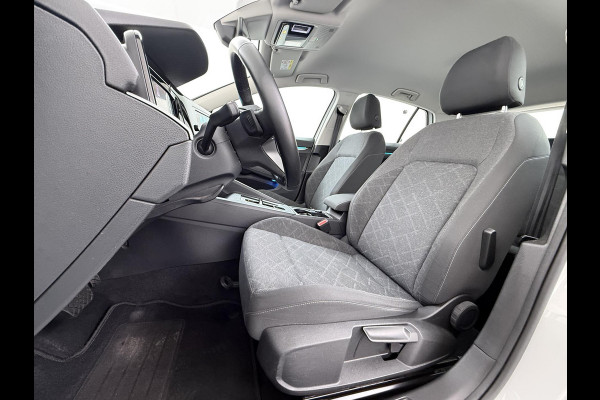 Volkswagen Golf 1.0 eTSI Life Business AUTOMAAT| ADAPTIVE CRUISE CONTROL| STOEL+ STUURVERWARMING| APPLE CARPLAY/ ANDROID AUTO| 18 INCH HOOGLANS ZWARTE VELGEN| BTW| RIJKLAAPRIJS INCL. 12 MND BOVAG GARANTIE