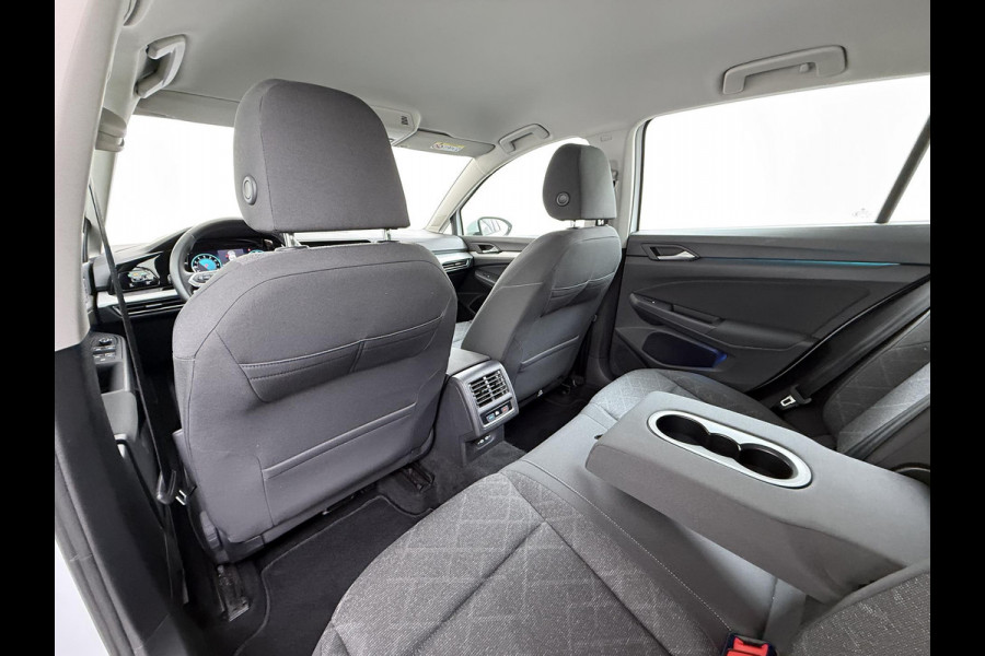 Volkswagen Golf 1.0 eTSI Life Business AUTOMAAT| ADAPTIVE CRUISE CONTROL| STOEL+ STUURVERWARMING| APPLE CARPLAY/ ANDROID AUTO| 18 INCH HOOGLANS ZWARTE VELGEN| BTW| RIJKLAAPRIJS INCL. 12 MND BOVAG GARANTIE