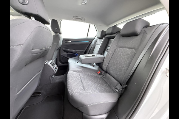 Volkswagen Golf 1.0 eTSI Life Business AUTOMAAT| ADAPTIVE CRUISE CONTROL| STOEL+ STUURVERWARMING| APPLE CARPLAY/ ANDROID AUTO| 18 INCH HOOGLANS ZWARTE VELGEN| BTW| RIJKLAAPRIJS INCL. 12 MND BOVAG GARANTIE