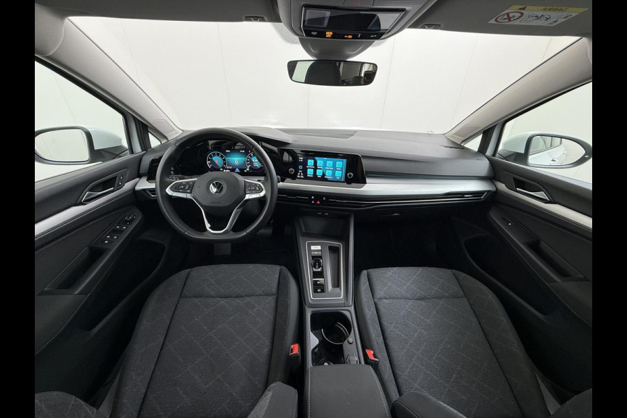 Volkswagen Golf 1.0 eTSI Life Business AUTOMAAT| ADAPTIVE CRUISE CONTROL| STOEL+ STUURVERWARMING| APPLE CARPLAY/ ANDROID AUTO| 18 INCH HOOGLANS ZWARTE VELGEN| BTW| RIJKLAAPRIJS INCL. 12 MND BOVAG GARANTIE