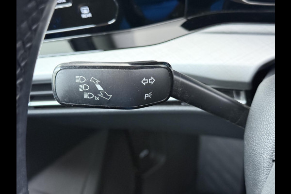 Volkswagen Golf 1.0 eTSI Life Business AUTOMAAT| ADAPTIVE CRUISE CONTROL| STOEL+ STUURVERWARMING| APPLE CARPLAY/ ANDROID AUTO| 18 INCH HOOGLANS ZWARTE VELGEN| BTW| RIJKLAAPRIJS INCL. 12 MND BOVAG GARANTIE