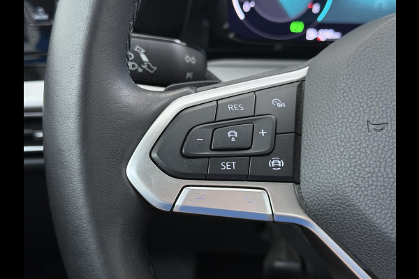 Volkswagen Golf 1.0 eTSI Life Business AUTOMAAT| ADAPTIVE CRUISE CONTROL| STOEL+ STUURVERWARMING| APPLE CARPLAY/ ANDROID AUTO| 18 INCH HOOGLANS ZWARTE VELGEN| BTW| RIJKLAAPRIJS INCL. 12 MND BOVAG GARANTIE