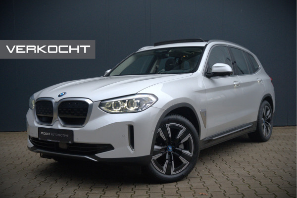 BMW iX3 Executive 80 kWh | Panoramadak | Keyless | Stoelverwarming | Camera | Adaptief Onderstel | Adaptive LED | Elektrische Stoelen | Apple Carplay | Navigatie | Ambiance Verlichting