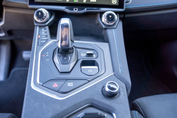 Lynk & Co 01 1.5 261 PK Plugin Hybrid|Prijs rijklaar incl. 12 mnd garantie| Navi Panodak Ledverlichting Keyless ACC Blindspot