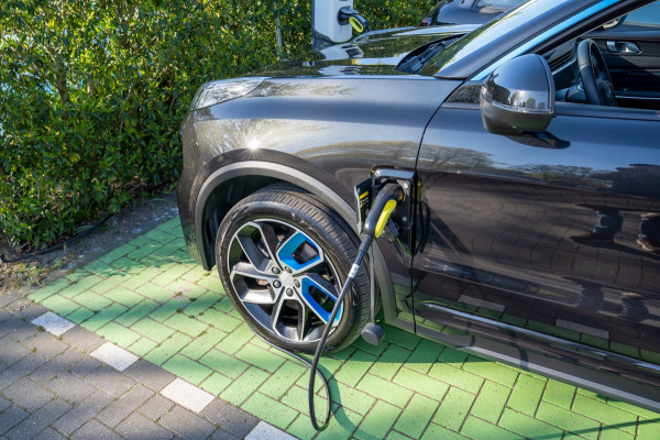 Lynk & Co 01 1.5 261 PK Plugin Hybrid|Prijs rijklaar incl. 12 mnd garantie| Navi Panodak Ledverlichting Keyless ACC Blindspot