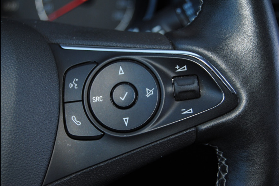 Opel Grandland X 1.2 Turbo Innovation | Carplay | Luxe uitgevoerd | Winterpakket!