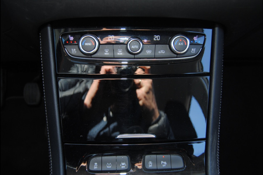 Opel Grandland X 1.2 Turbo Innovation | Carplay | Luxe uitgevoerd | Winterpakket!